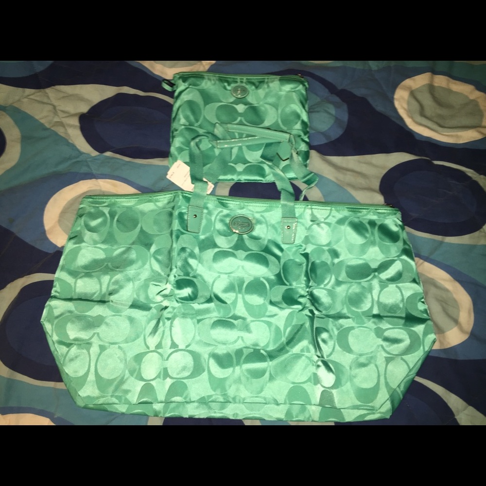 LARGE NWT
